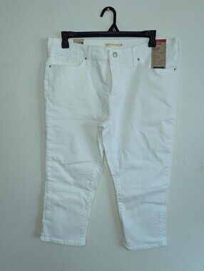 NWT Levi's 311 Shaping Skinny Capris Women's Size 34